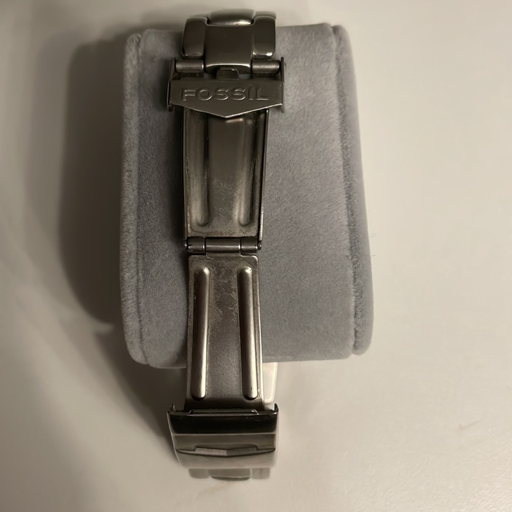 Men’s Fossil Watch - Picture 6 of 8